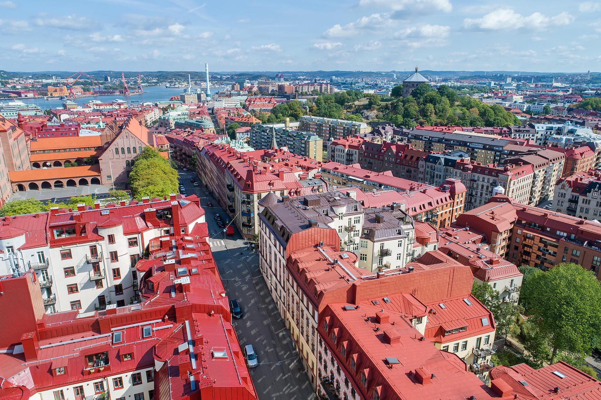 Terrassen strax söder om Nordhemsskolan!