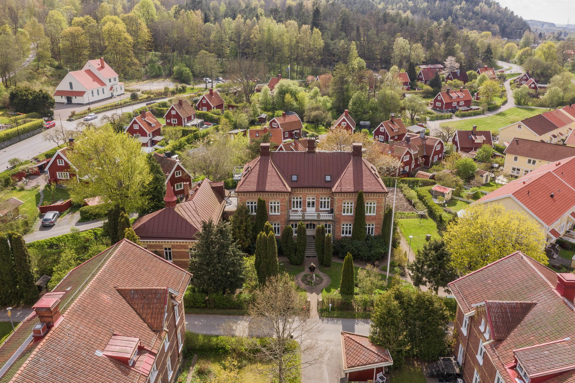 Mtt i Jonsered bor Franciskanermunkar i kloster.