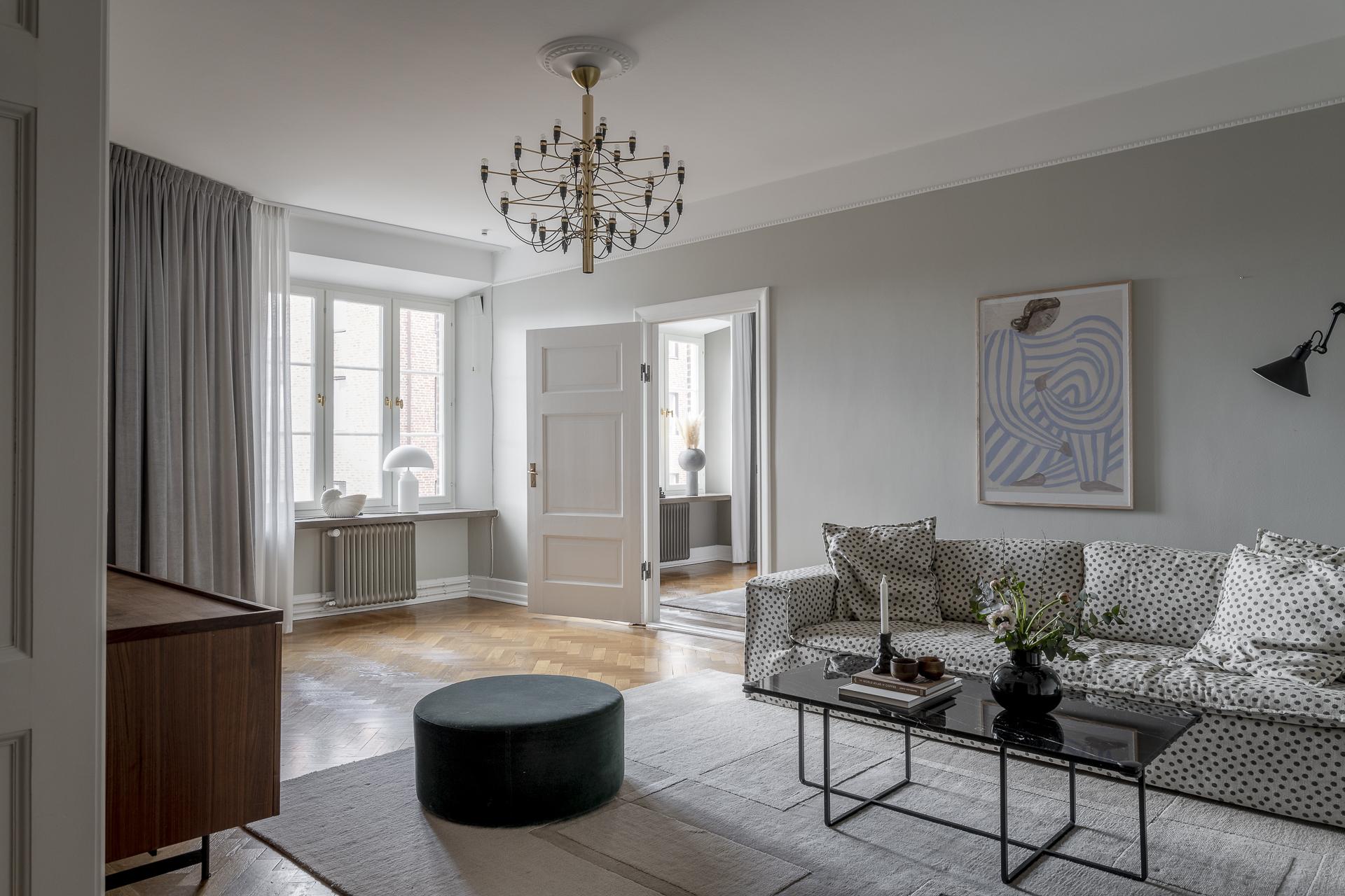 20-talet var representation och nöjen viktigt och det märks verkligen här.